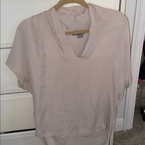 VINCE Women’s Size XS Nude Blouse